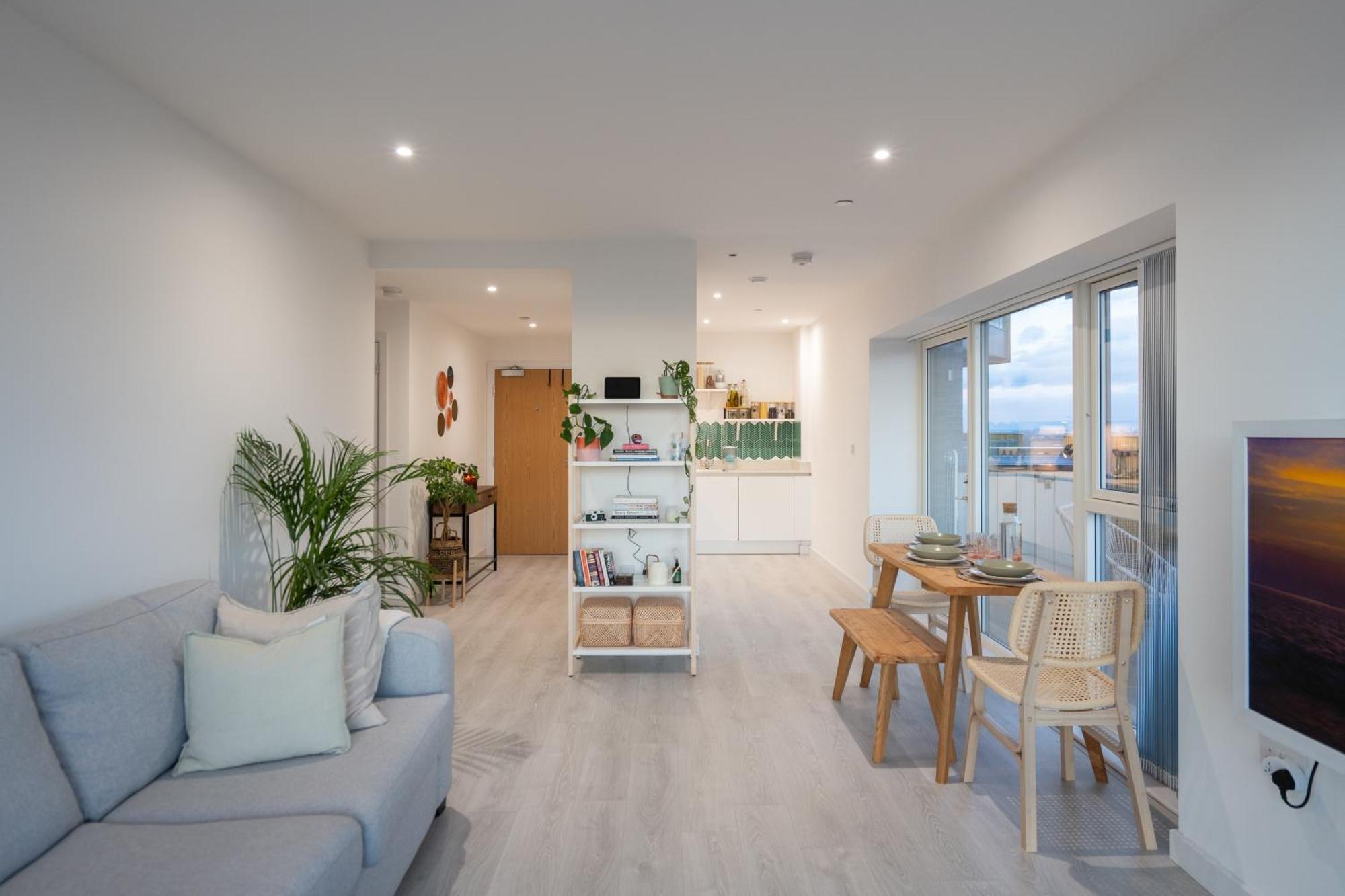 Apartament Sunset Retreat: Steps From Heathrow/Twickenham Hounslow Zewnętrze zdjęcie